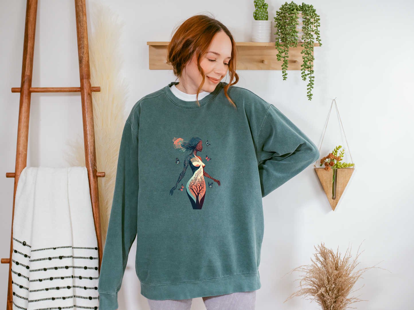 Eutierria Crewneck